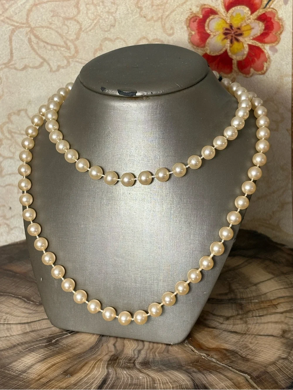 Classic Vintage Cream Pearl Necklace Set/2